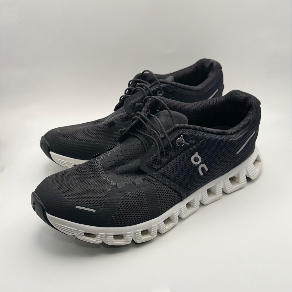 On Running Cloud 5 Womens 9.5 Sneakers Black White Low Top Shoes